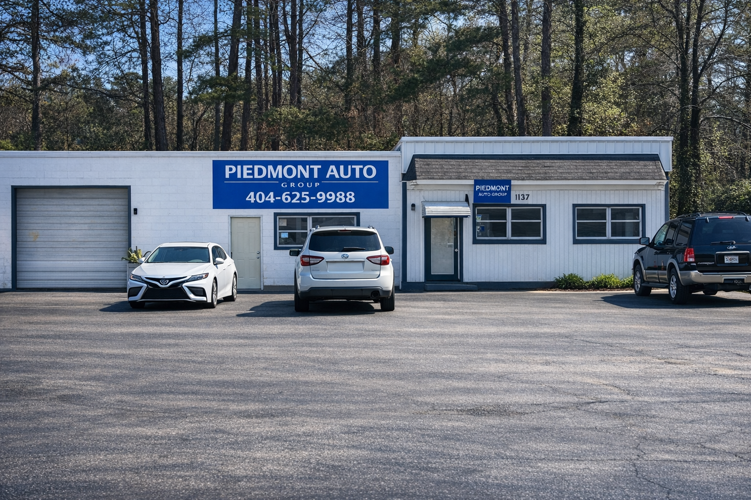 Mechanic inspecting vehicle